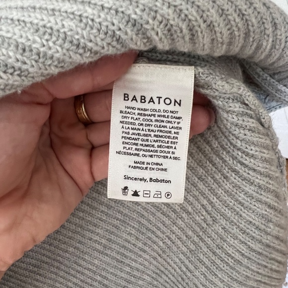 Aritzia Babaton Sweater - Picture 3 of 5